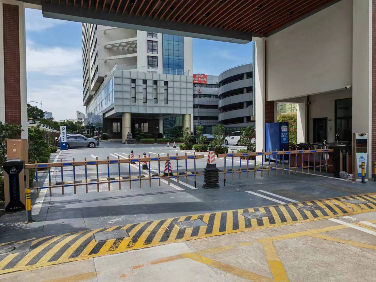 龍崗平湖街道交警大隊無人值守停車場 政務機構智慧停車場案列 第2張